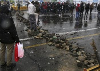 Iranian-Canadians concerned for family after Iranian government shuts down internet