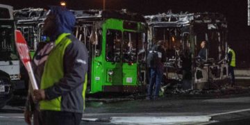 The internet is restored in Sacramento after an outage caused flight delays