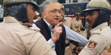 India protests: Mobile, internet suspended in parts of Delhi, activists among protesters detained across India