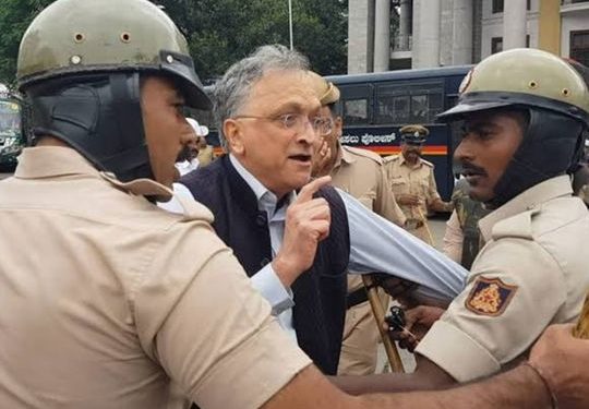 India protests: Mobile, internet suspended in parts of Delhi, activists among protesters detained across India