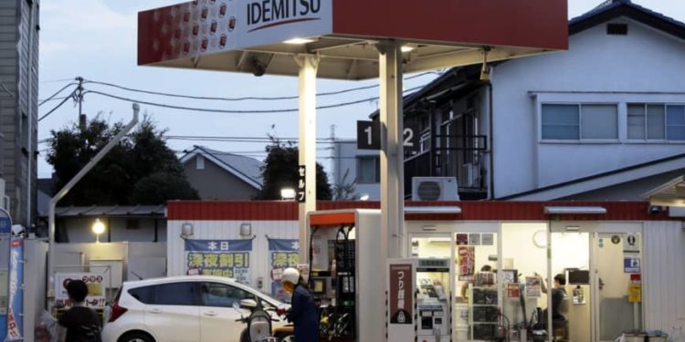 Idemitsu aims to unify gas station branding with Showa Shell to take on Eneos