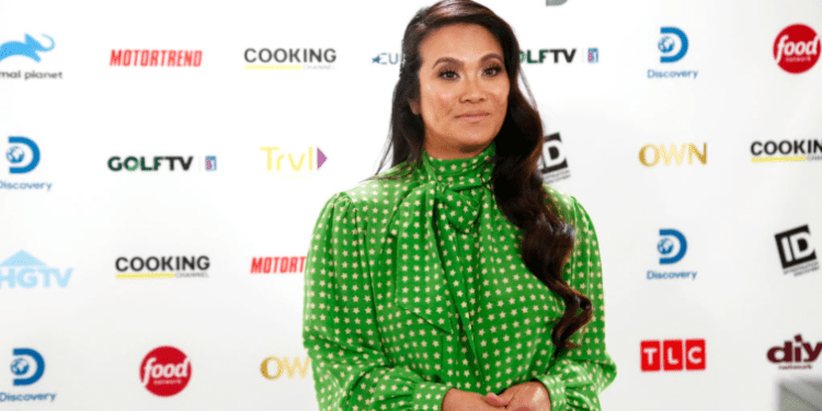 Dr. Pimple Popper Reveals Season 4 Details and Skincare Tip