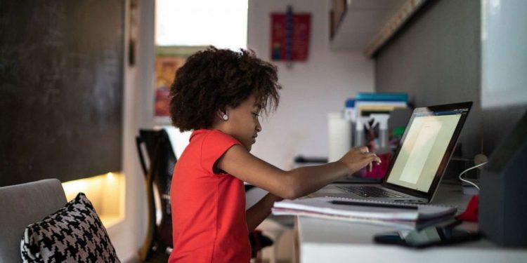 Organizations help kids bridge digital schooling divide by providing internet, learning tools Organizations help kids bridge digital schooling divide by providing internet, learning tools