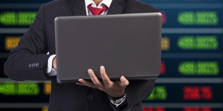 Is Extreme Networks (EXTR) Outperforming Other Computer and Technology Stocks This Year?