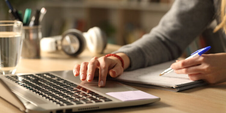 DC-area students get refurbished computers to close digital divide DC-area students get refurbished computers to close digital divide