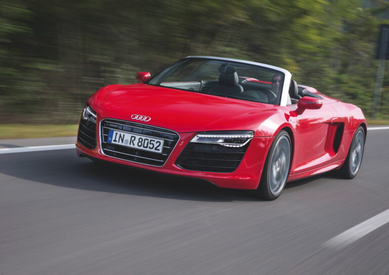 Treat Your Ears to This Audi R8 Spyder Manual