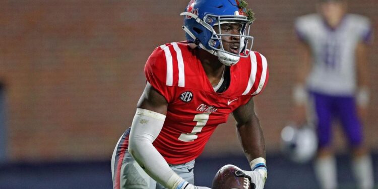 College football odds, picks, predictions for Week 3, 2022: Computer simulation likes Ole Miss, Notre Dame