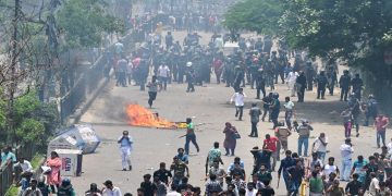 Bangladesh restores internet as students call off job-quota protests